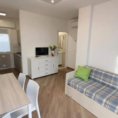 In A With Private Garden Apartment Bibione