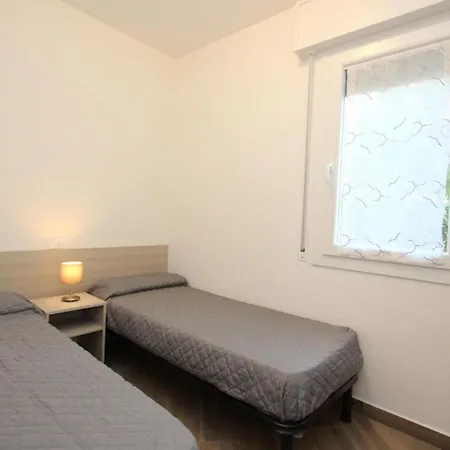 In A With Private Garden Μπιμπιόνε