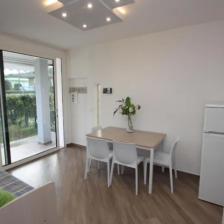 Apartman In A With Private Garden *