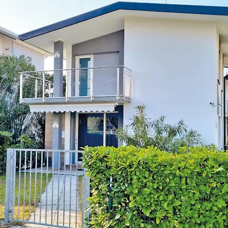In A With Private Garden Apartman