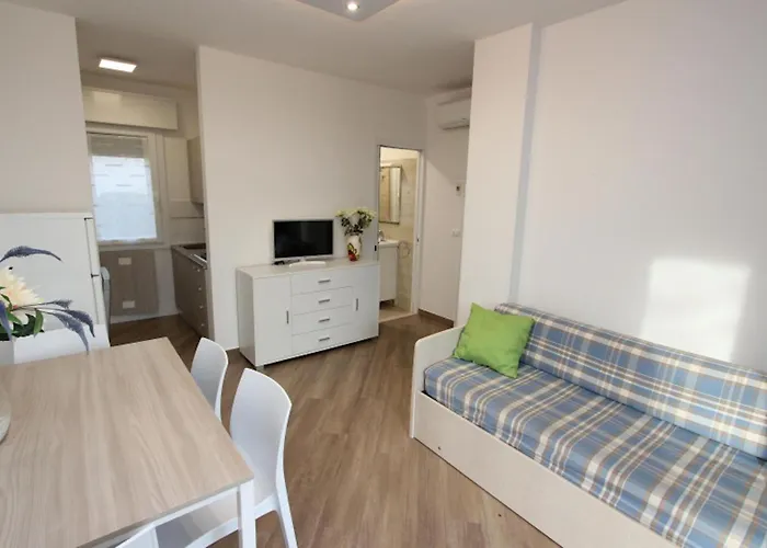 In A With Private Garden Апартаменты Бибионе